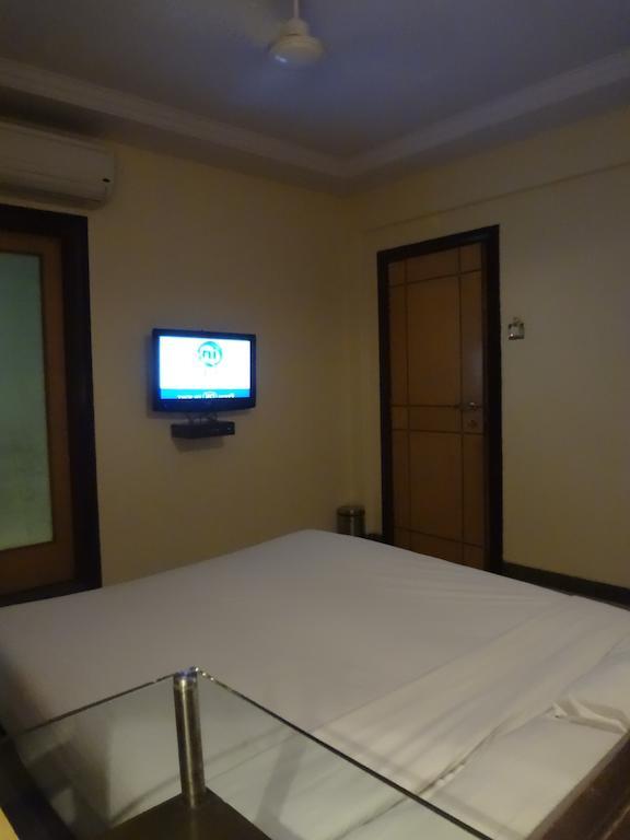 Hotel Sapna Marine Mumbai