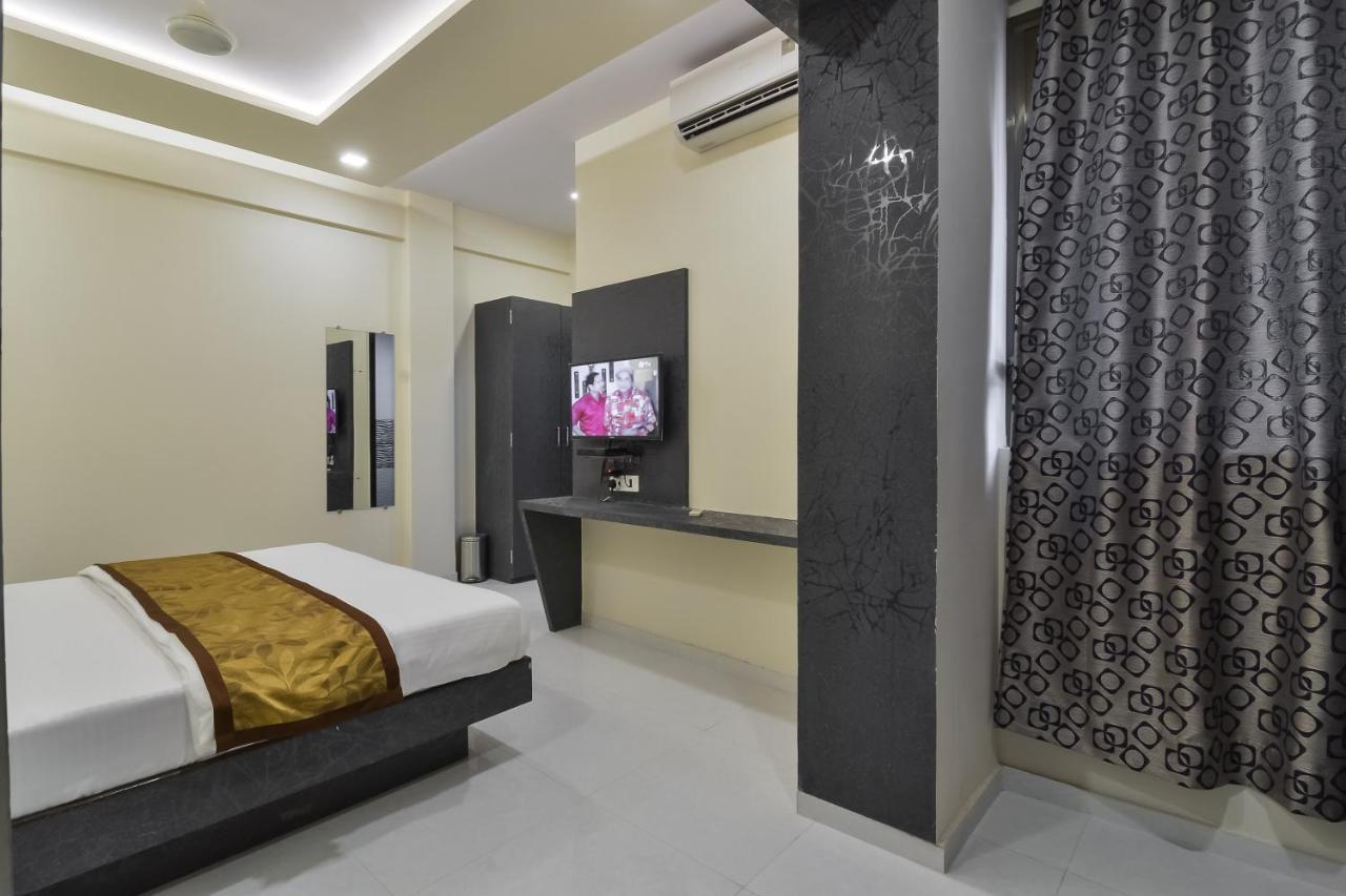 Hotel Aroma- Dadar 3*