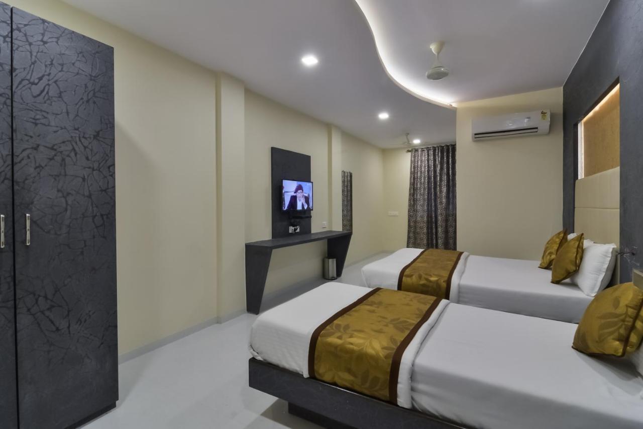 Aroma- Dadar 3*