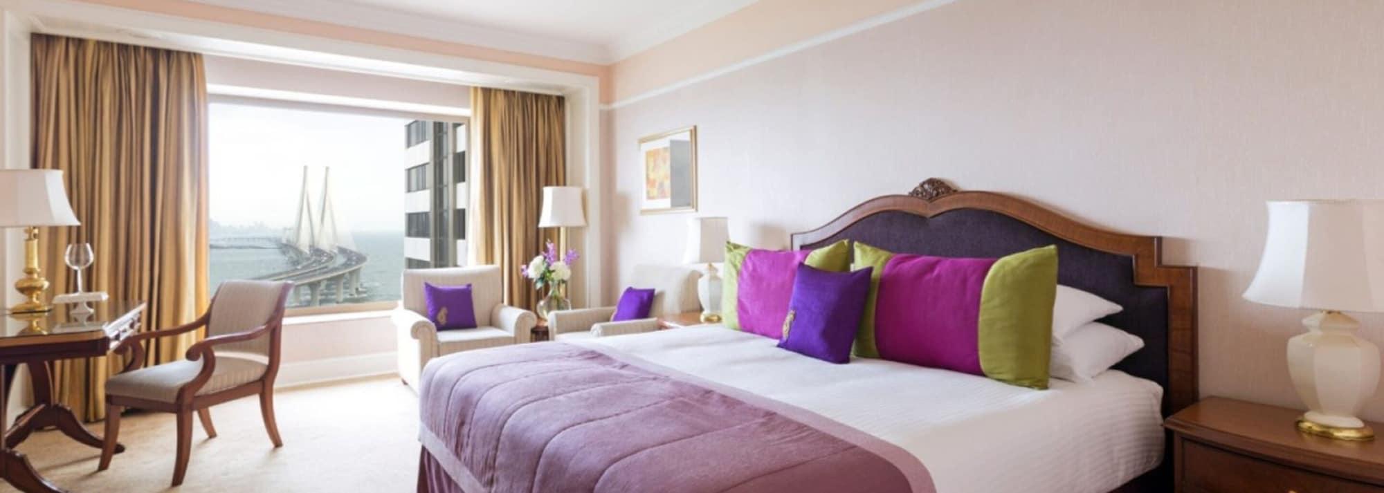 Taj Lands End 5*
