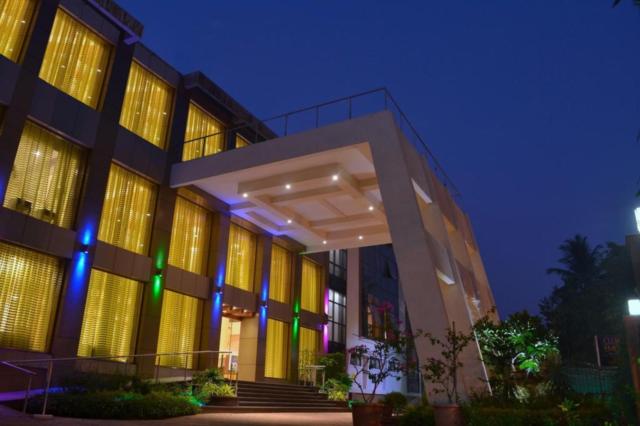 Hotel Club Emerald Mumbai