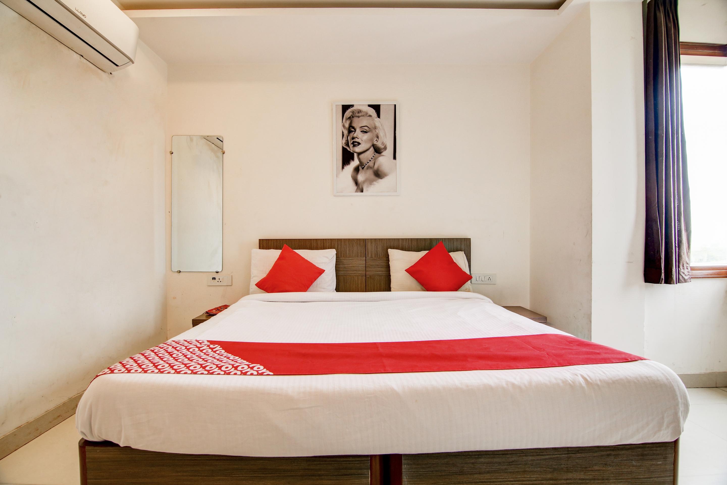 Hotel Jayshree Domestic Airport Mumbai