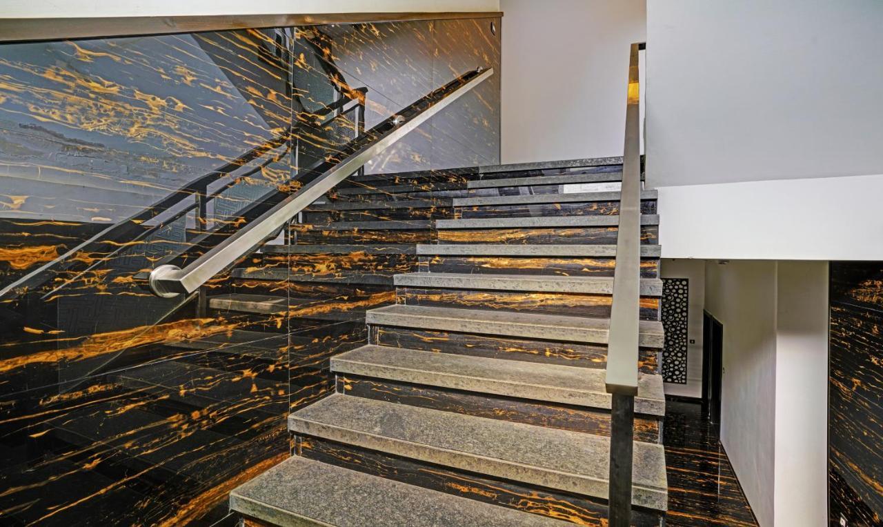 Prime Grand Hotel,