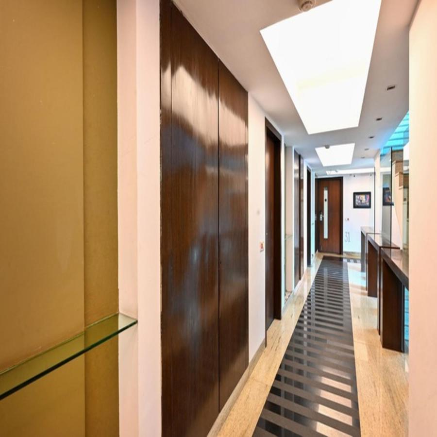 The Legend Hotel- Santacruz Near International Airport