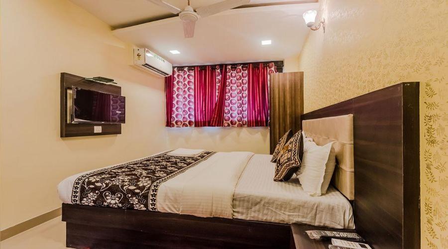 Hotel Golden Galaxy