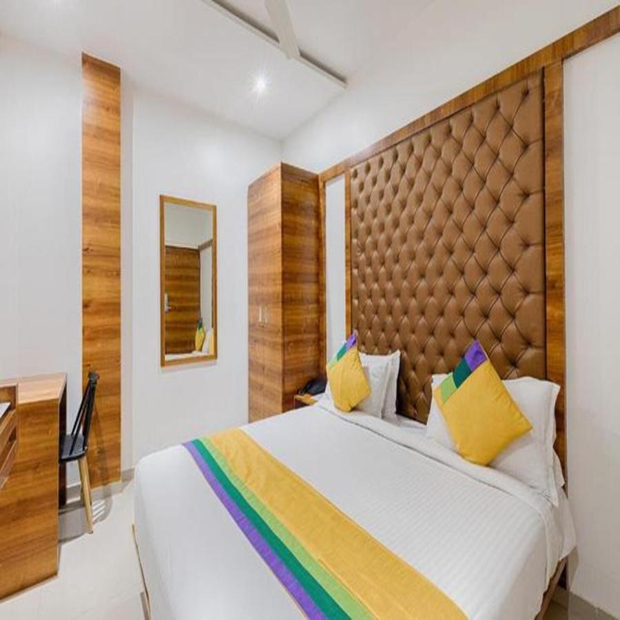 Hotel Riva International Goregaon- Near Nesco 3*