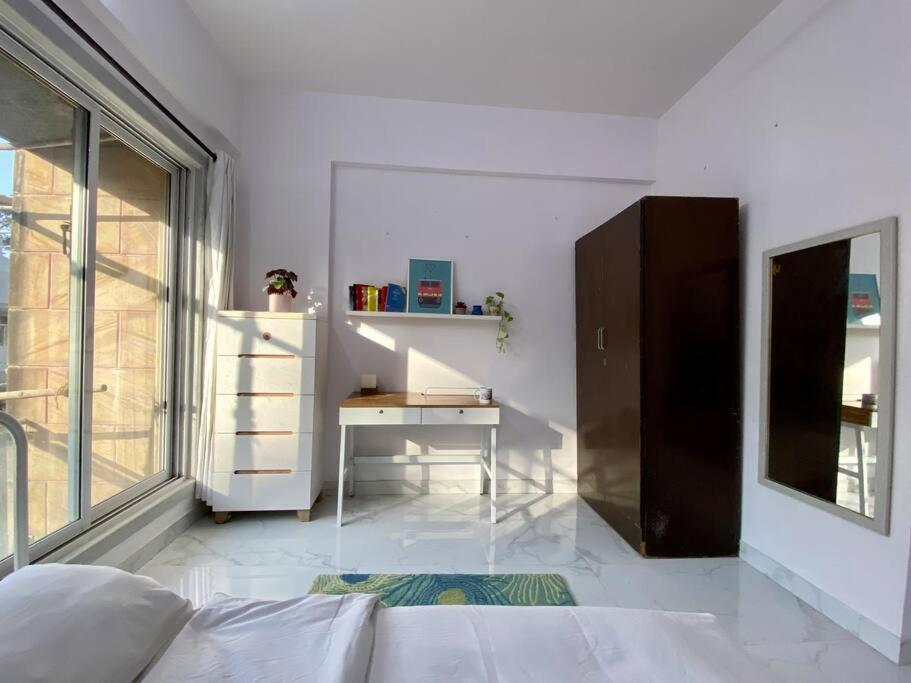 Apartamento Angel Views 201, Chapel Road, Bandra West By Connekt Homes *