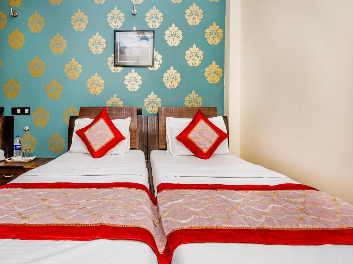 Felix Residency - Near Airport Road 3*