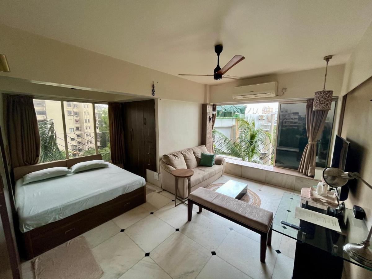 Eternal Sunshine - The Sea View En-suite Homestay Mumbai