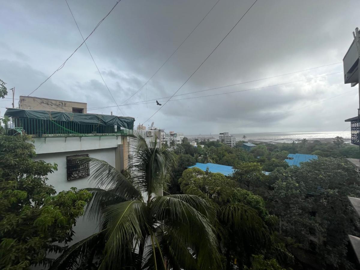 Eternal Sunshine - The Sea View En-suite * Mumbai