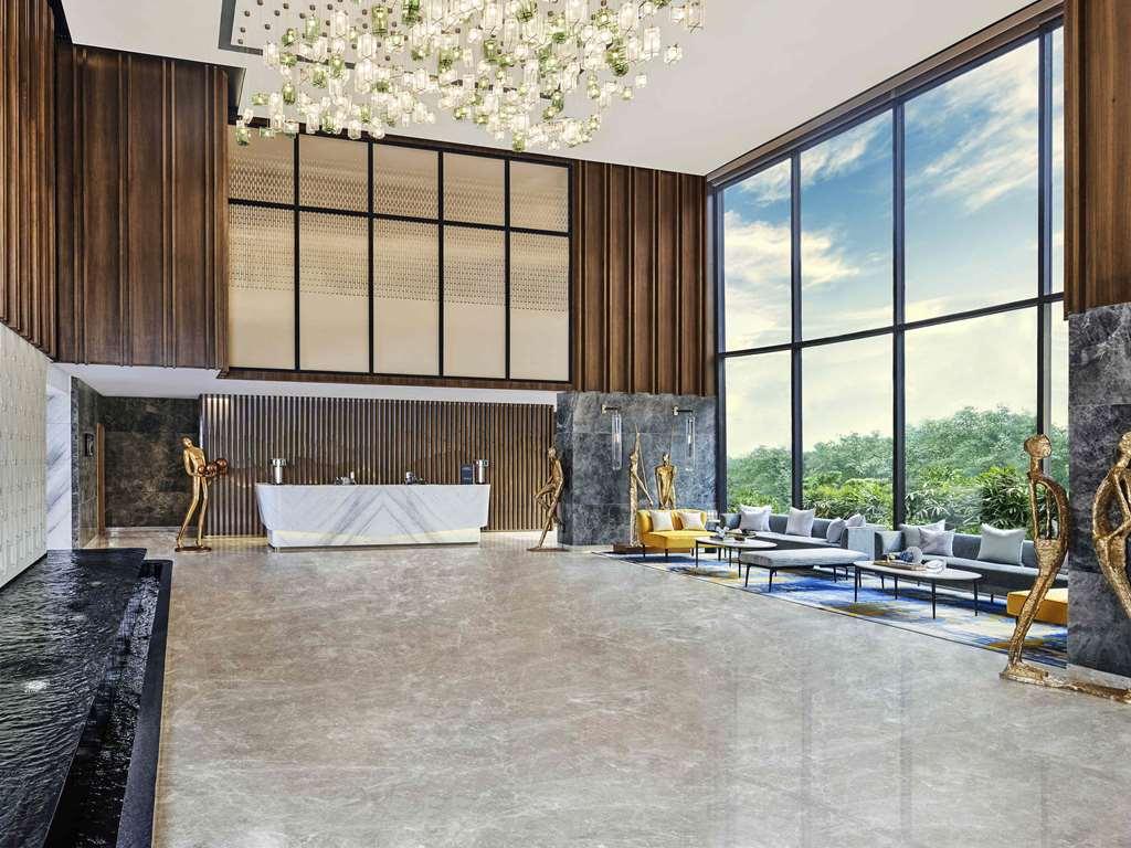 Novotel International Airport Hotel