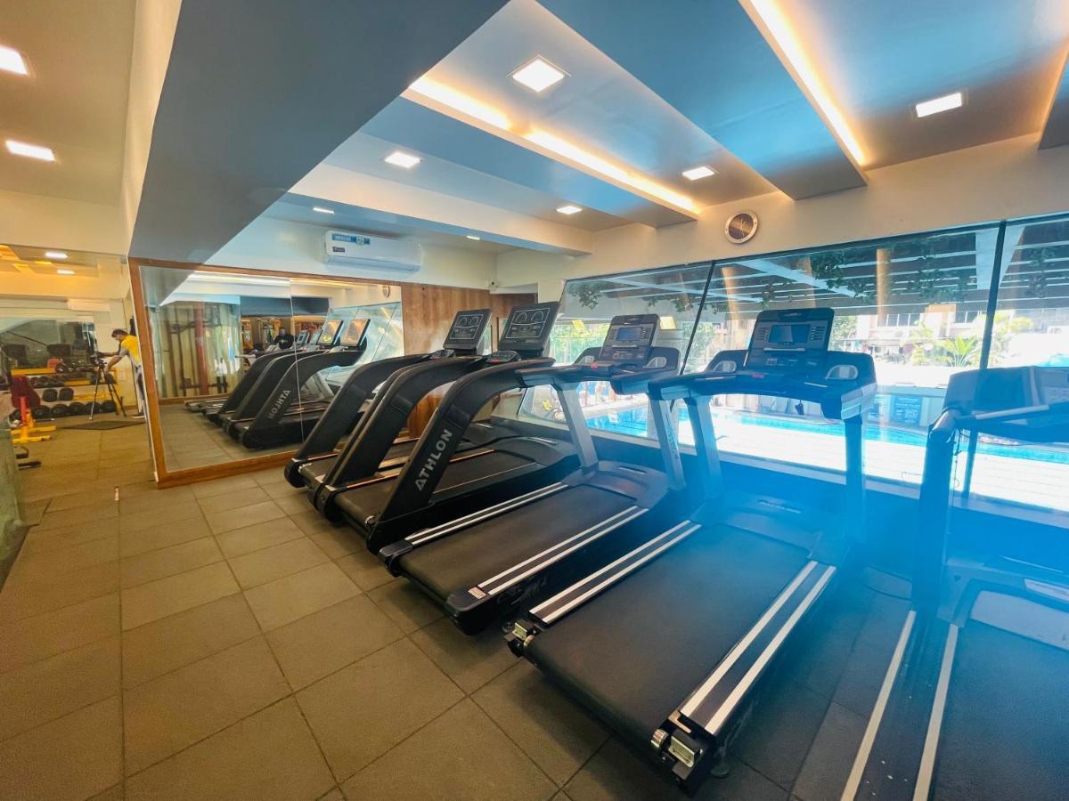 Home2 Renaissance Club Hotel Mumbai