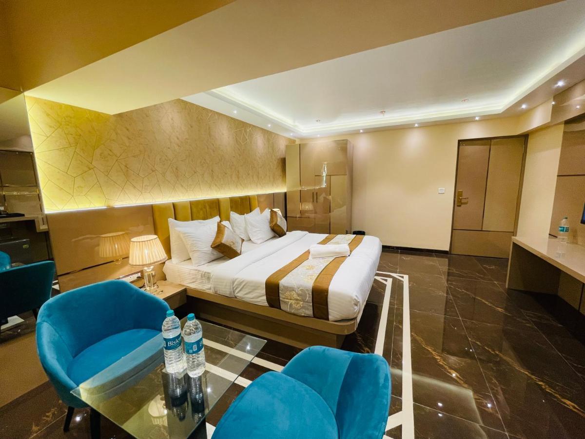 Home2 Renaissance Club 4* Mumbai