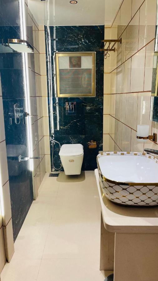 Home2 Renaissance Club Mumbai