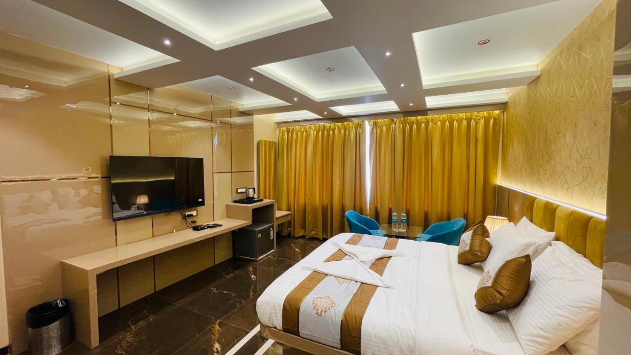 Home2 Renaissance Club 4* Mumbai