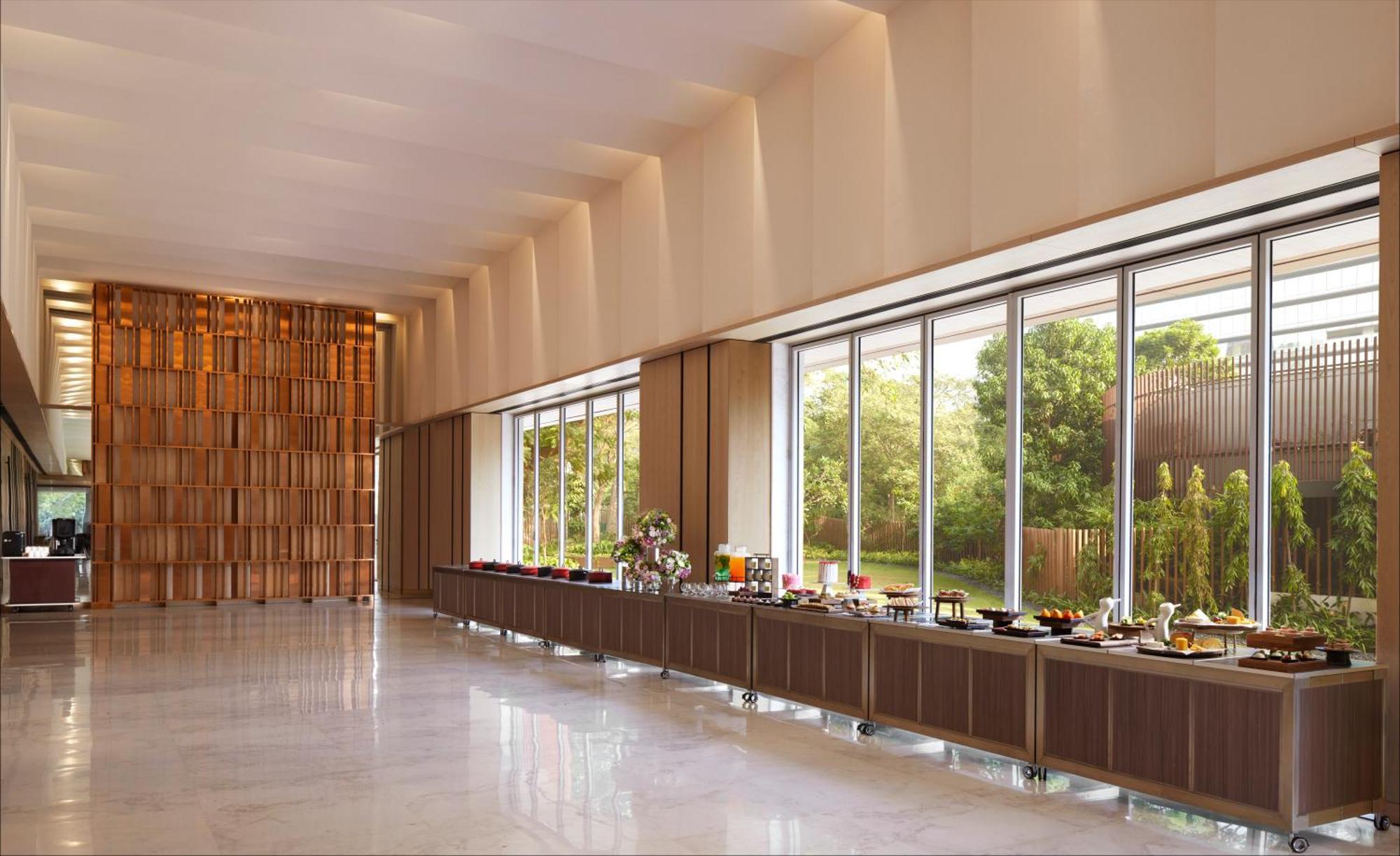 Taj The Trees, 5*