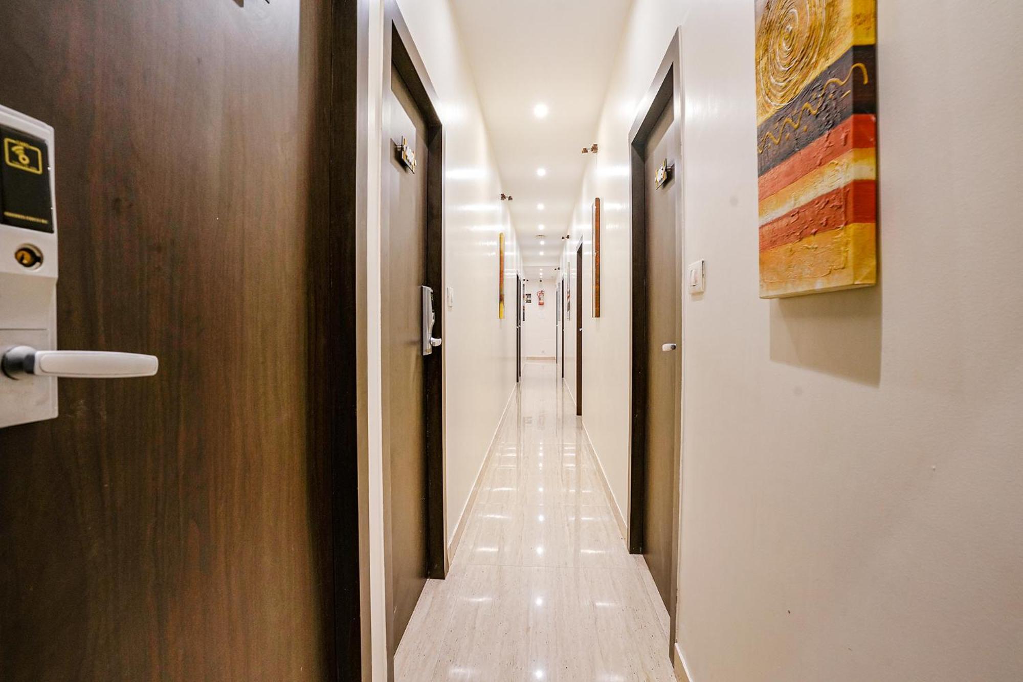 Fabexpress Abad - 700m From Gateway Of India 3*