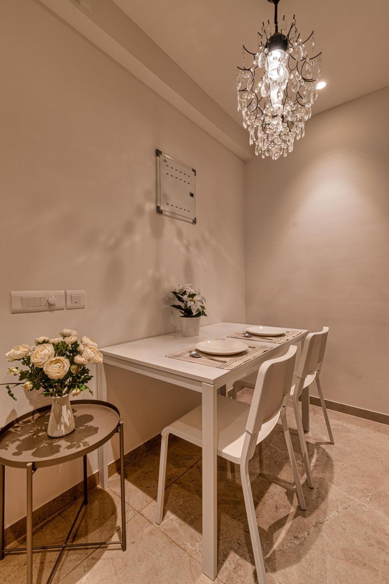 Entire One Bedroom - Hiranandani Gardens, Powai Apartamento Bombaim