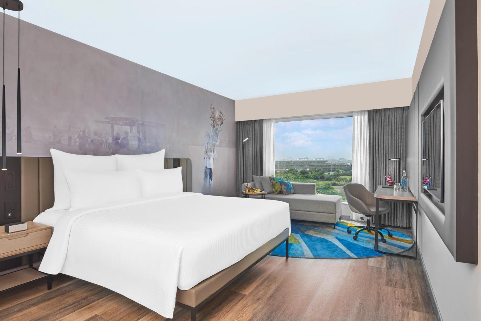 Hotel Novotel International Airport 5*