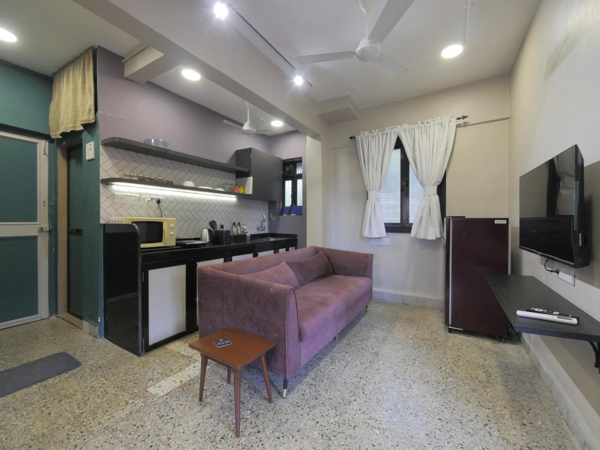 Queenie - Bandra West Apartment Mumbai