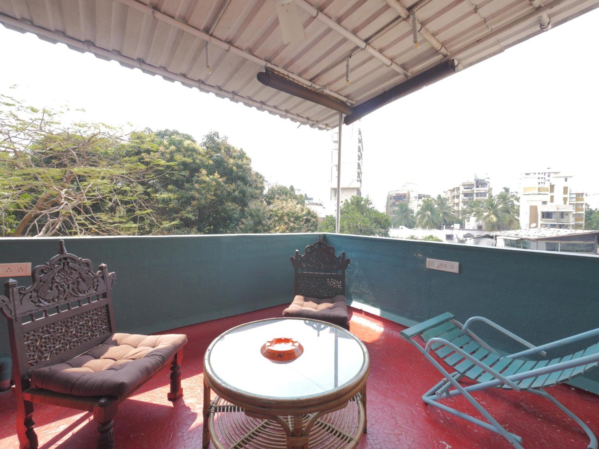 Queenie - Bandra West * Mumbai