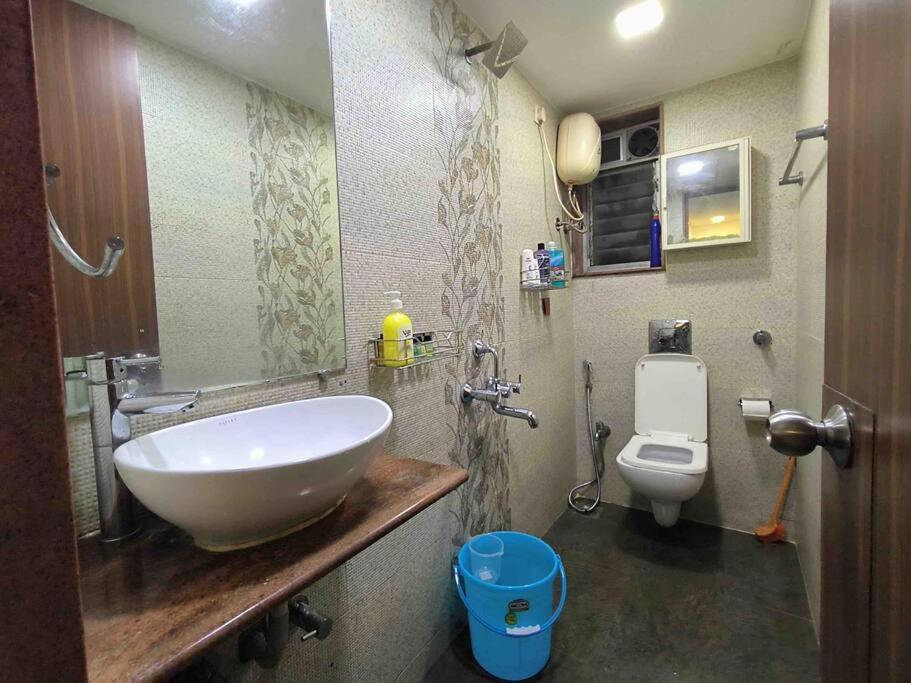 Apartment Bandra - Spacious 2 Bhk- Close To Bkc. *