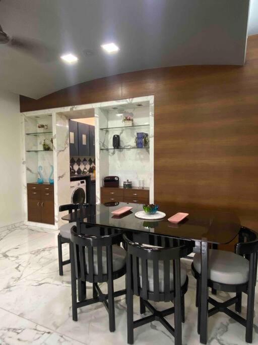 Apartment Keshav Kunj: A Luxurious Urban *