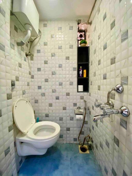 Saba 201 Charming 3 Bedrooms 2 Bathrooms In Bandra West With Balcony By Connekt Homes *