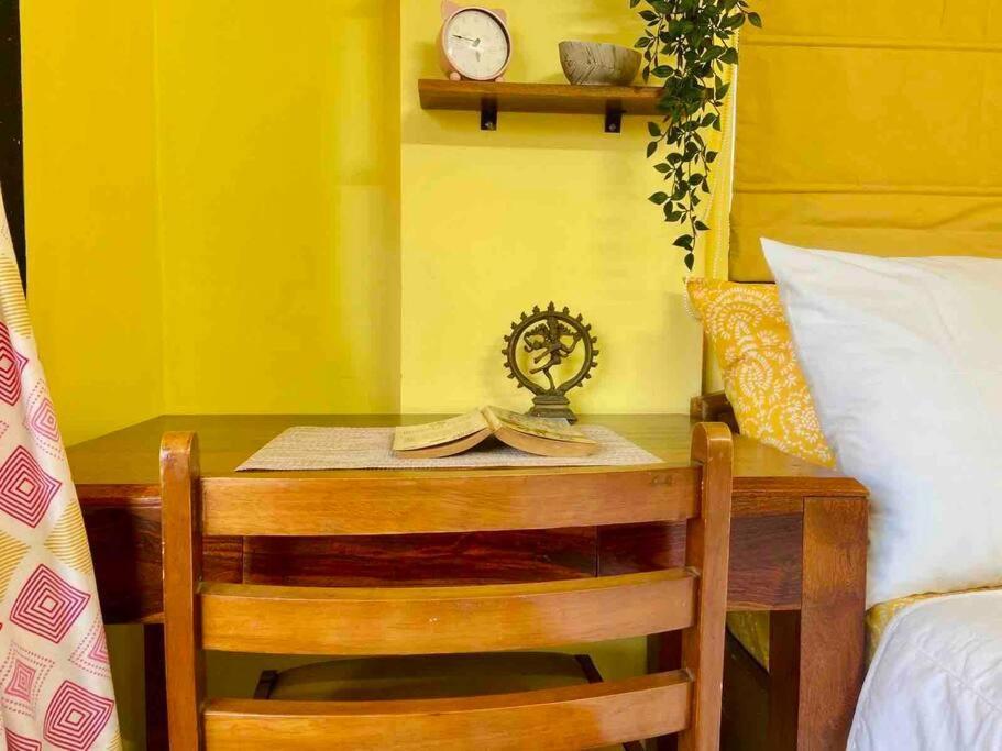 Saba 201 Charming 3 Bedrooms 2 Bathrooms In Bandra West With Balcony By Connekt Homes Apartment Mumbai