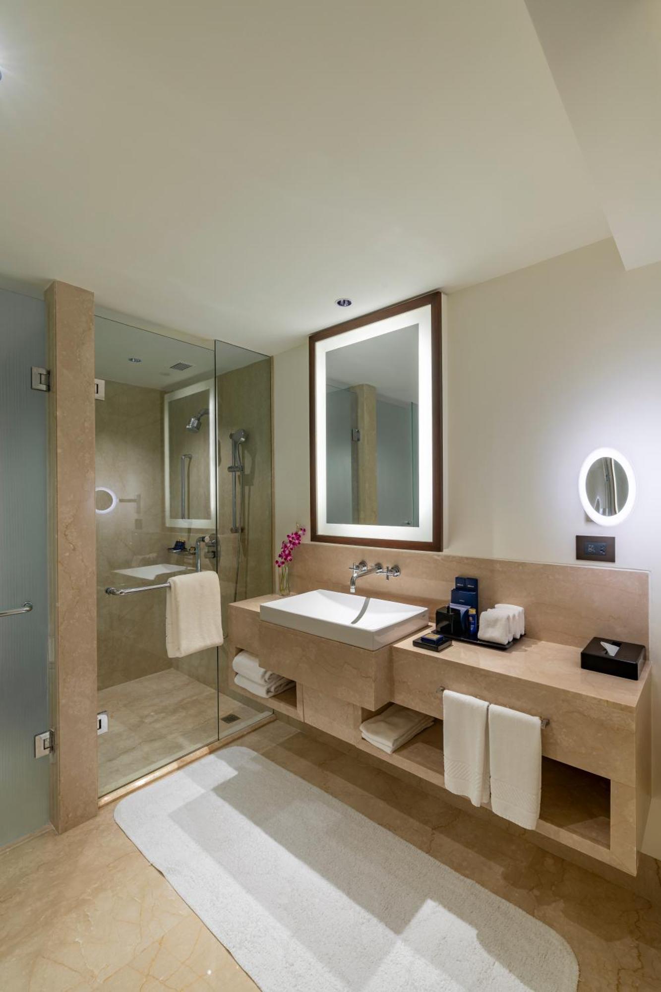 The Oberoi Hotel 5*