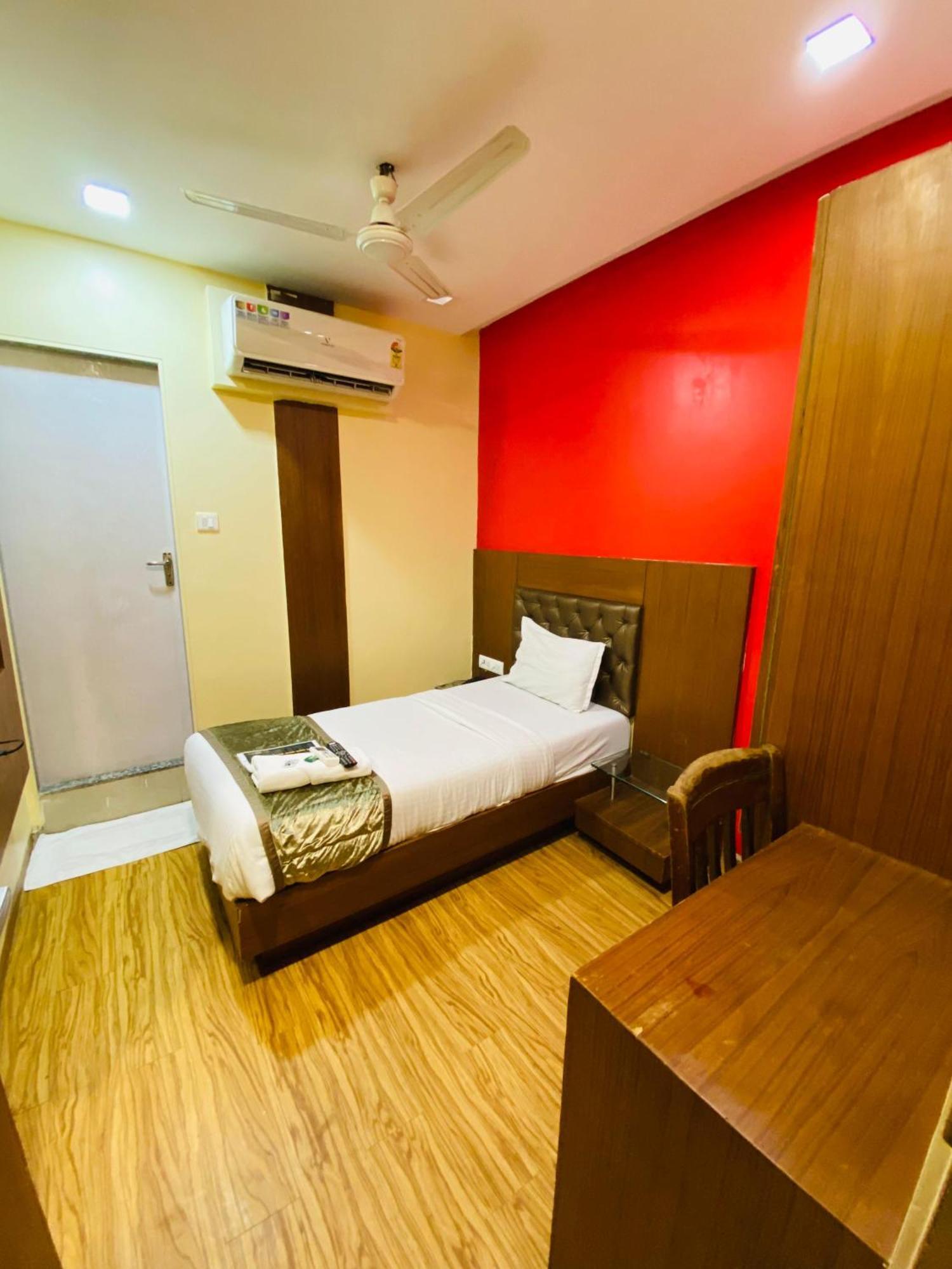 Arton Regency Near Terminal 2 Airport 3* Mumbai