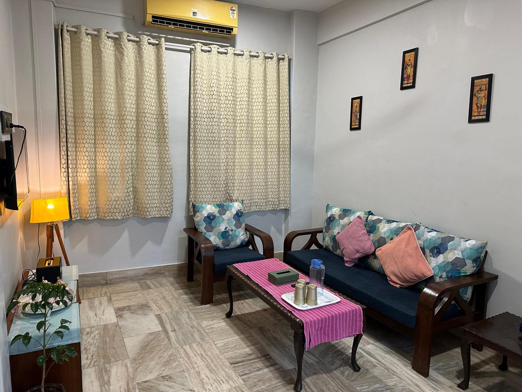 Spacious 2 Bhk With Balcony In Bandra * Mumbai