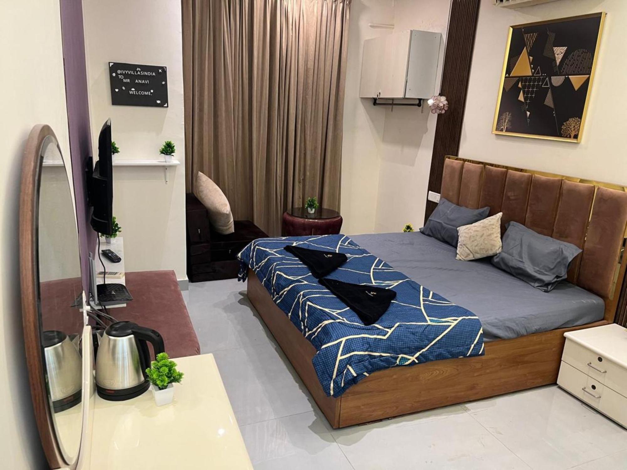 Ivy Splendour Private B, Oshiwara Apartment