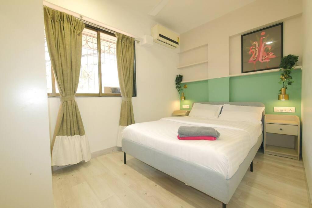 Nino 1bhk Bandra W By The Company *
