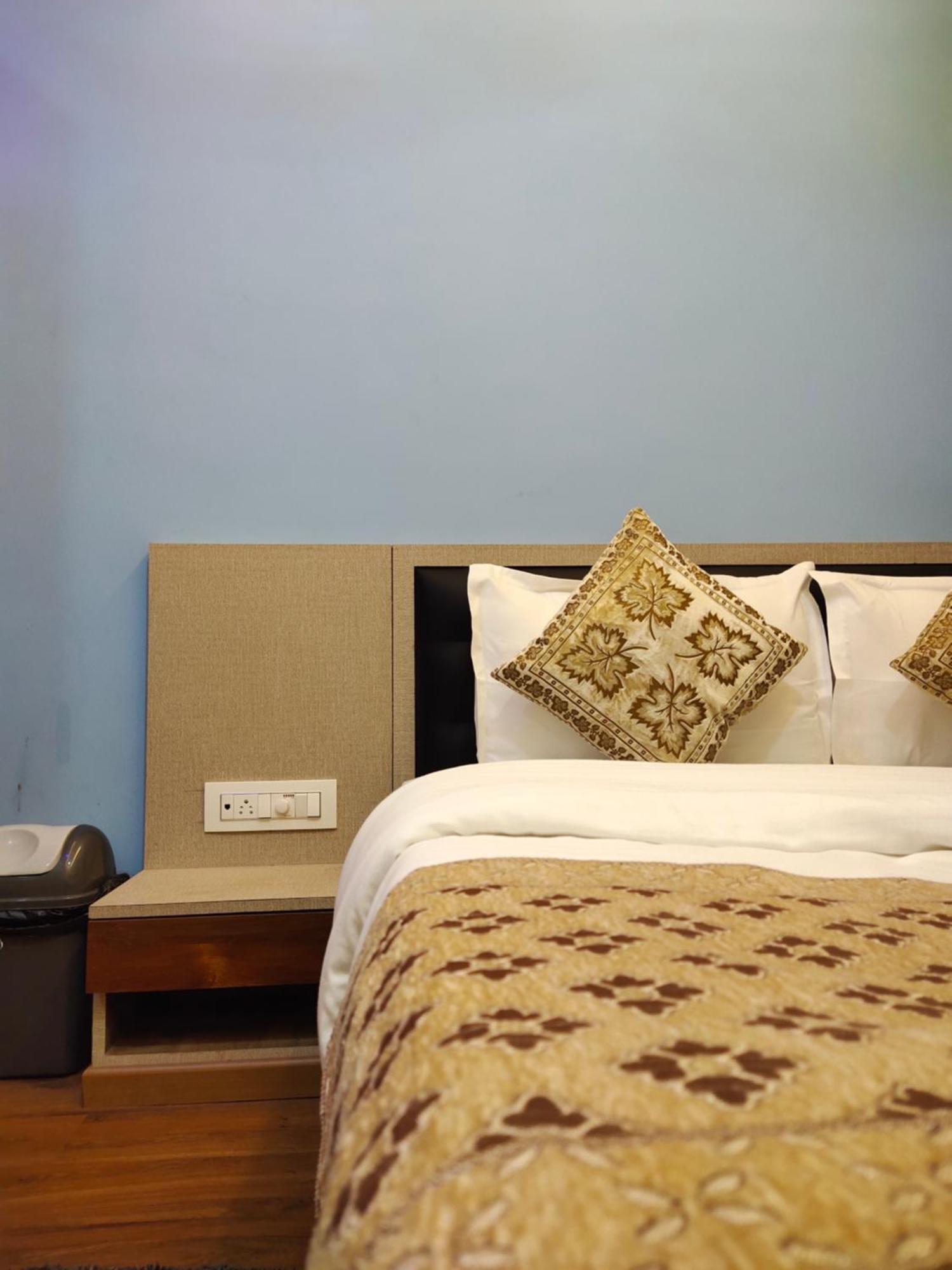 Yatri Residency