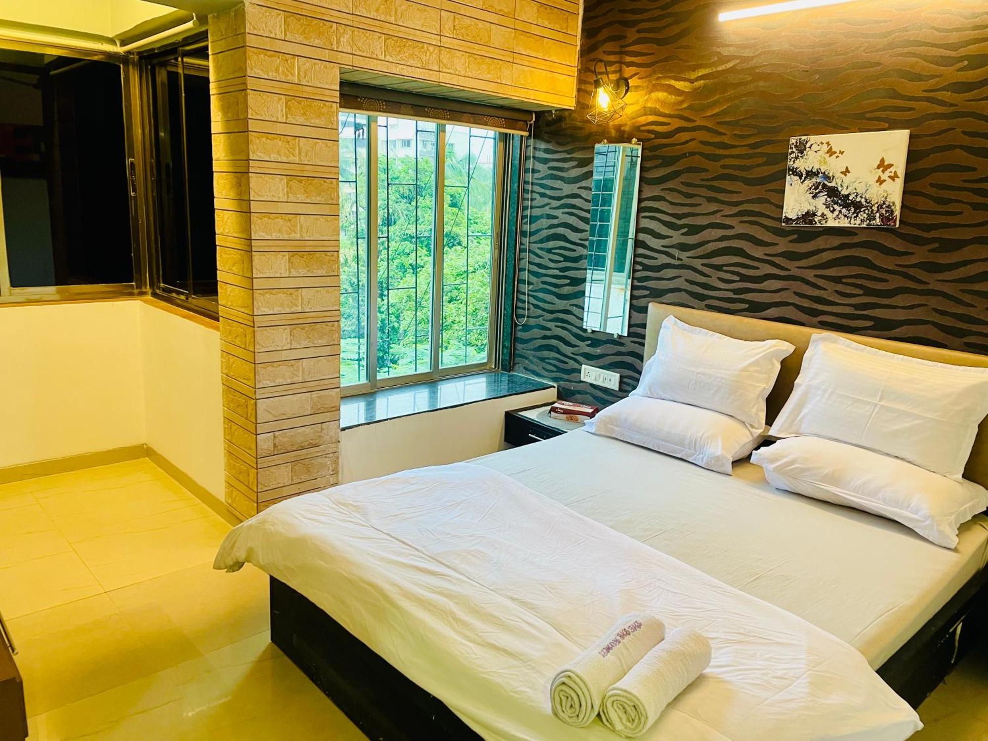 Bandra - Spacious 2 Bhk- Close To Bkc. *