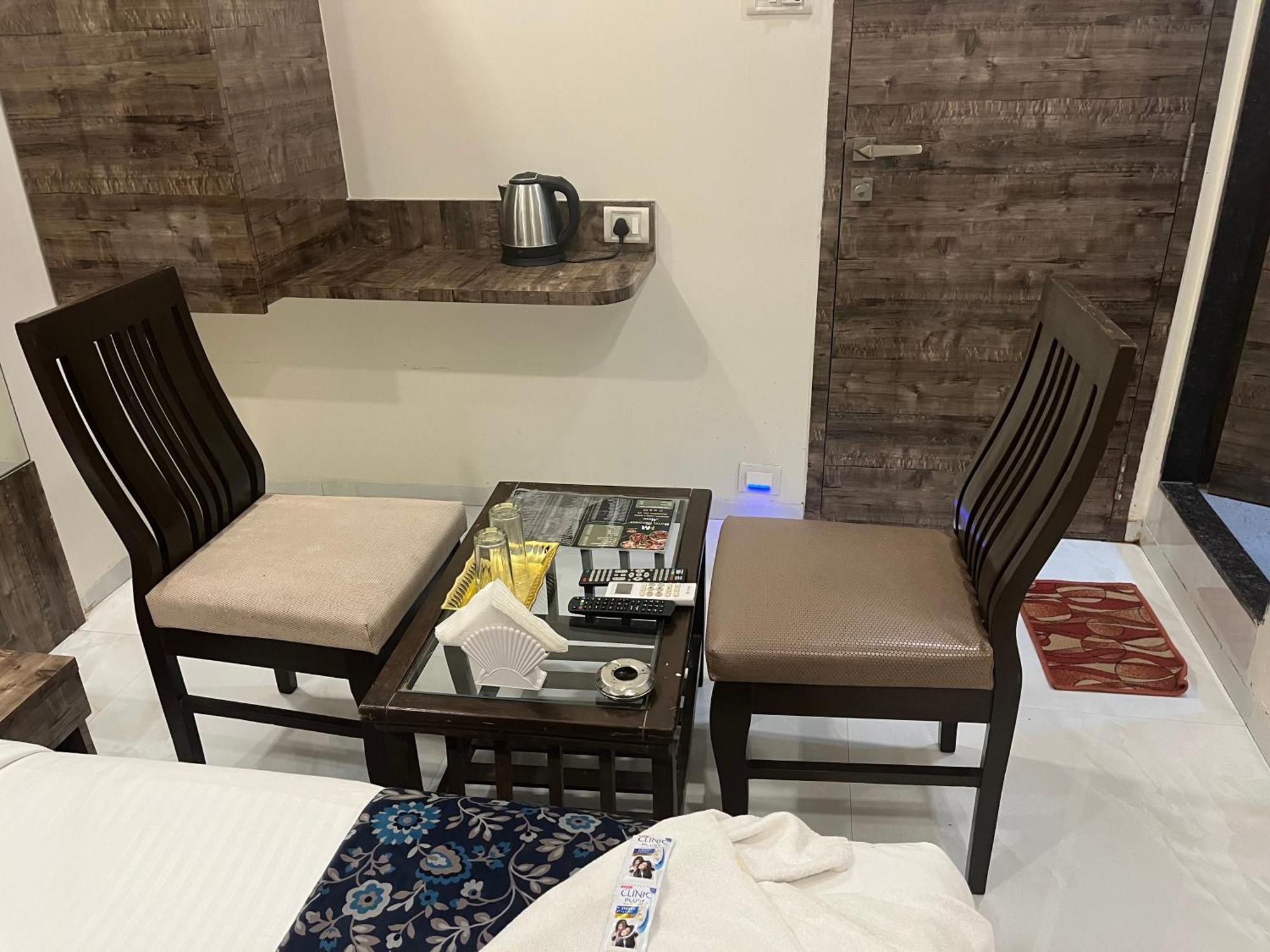 Magnetic Terminal-2 Hotel