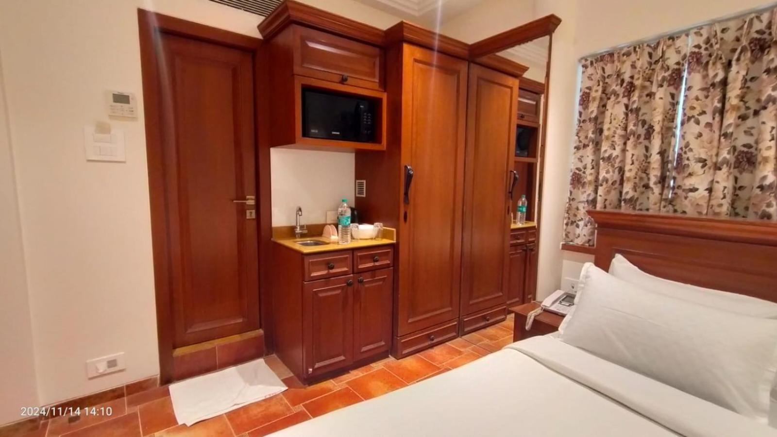Corporate Apartment, Santacruz, Near Bkc Mumbai