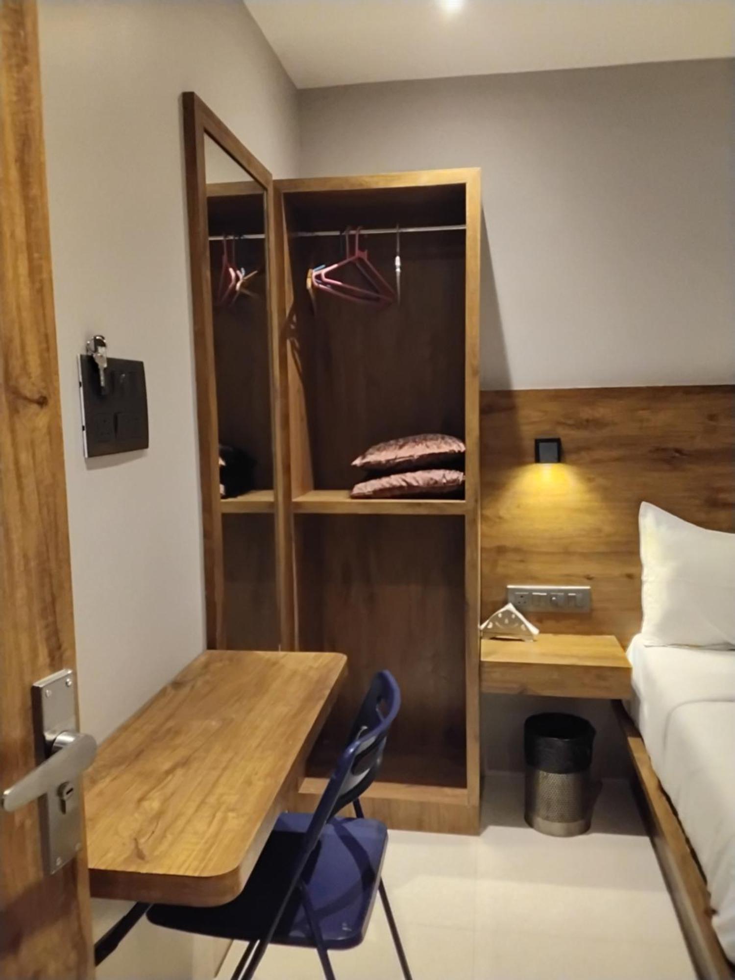 New Wind Flower Residency *