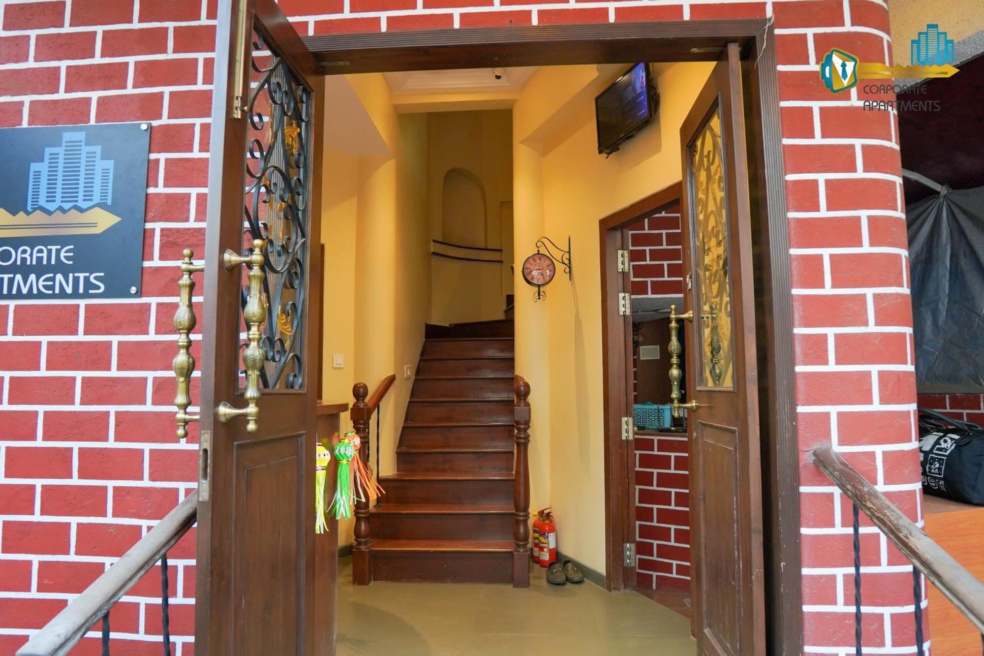 Corporate Apartment, Santacruz, Near Bkc Apartment