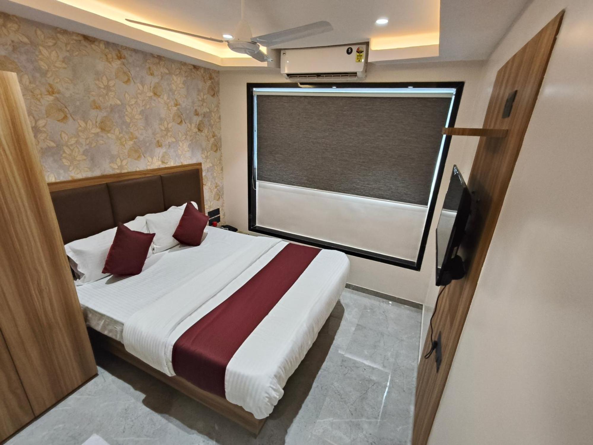 Hotel Golden Tree 2*