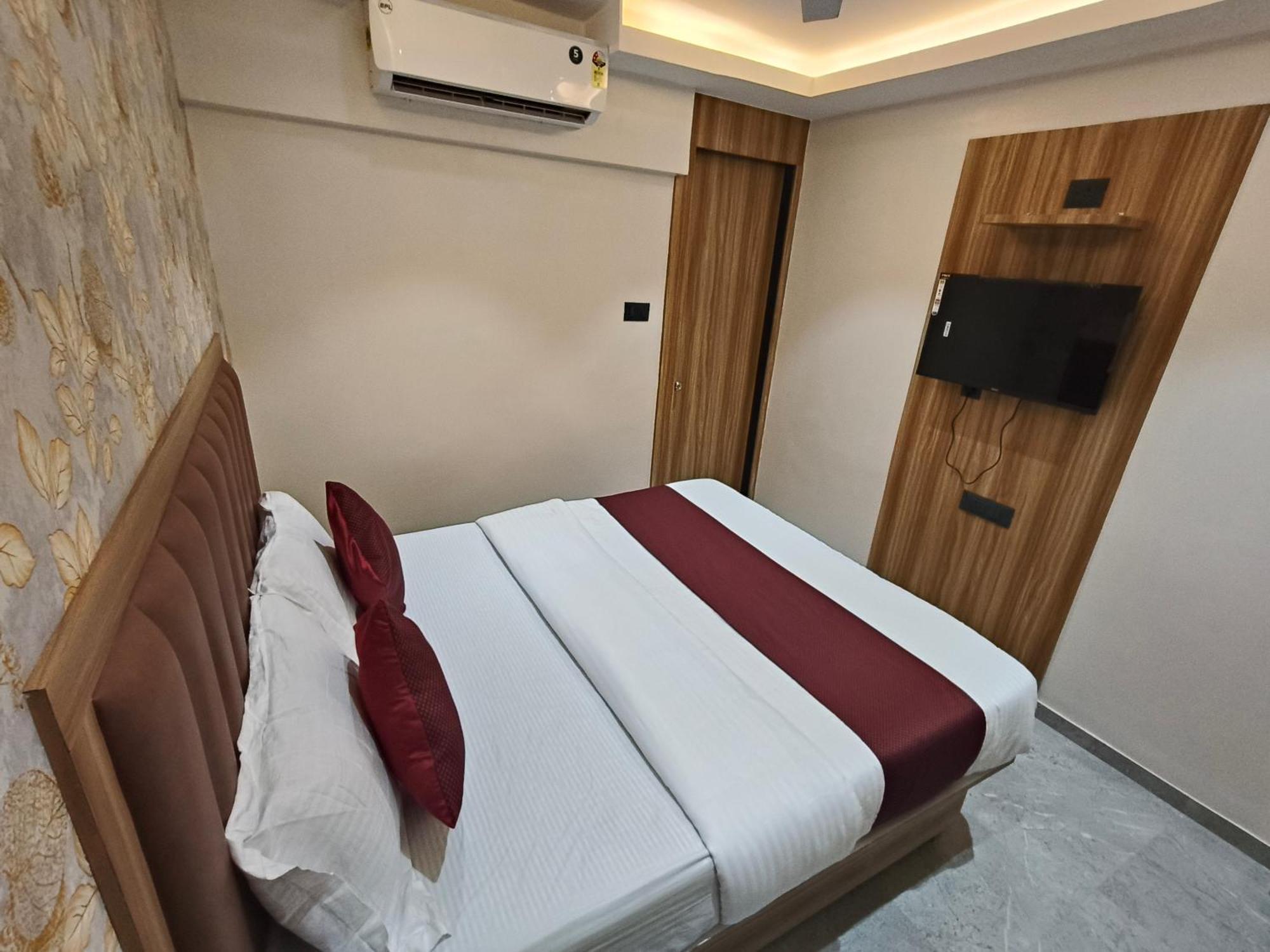 Golden Tree Hotel Mumbai