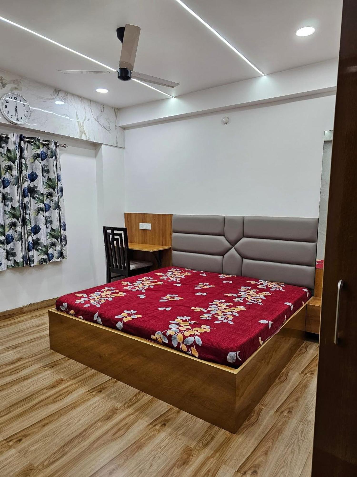 Apartment Laxmi Prabha Raheja *