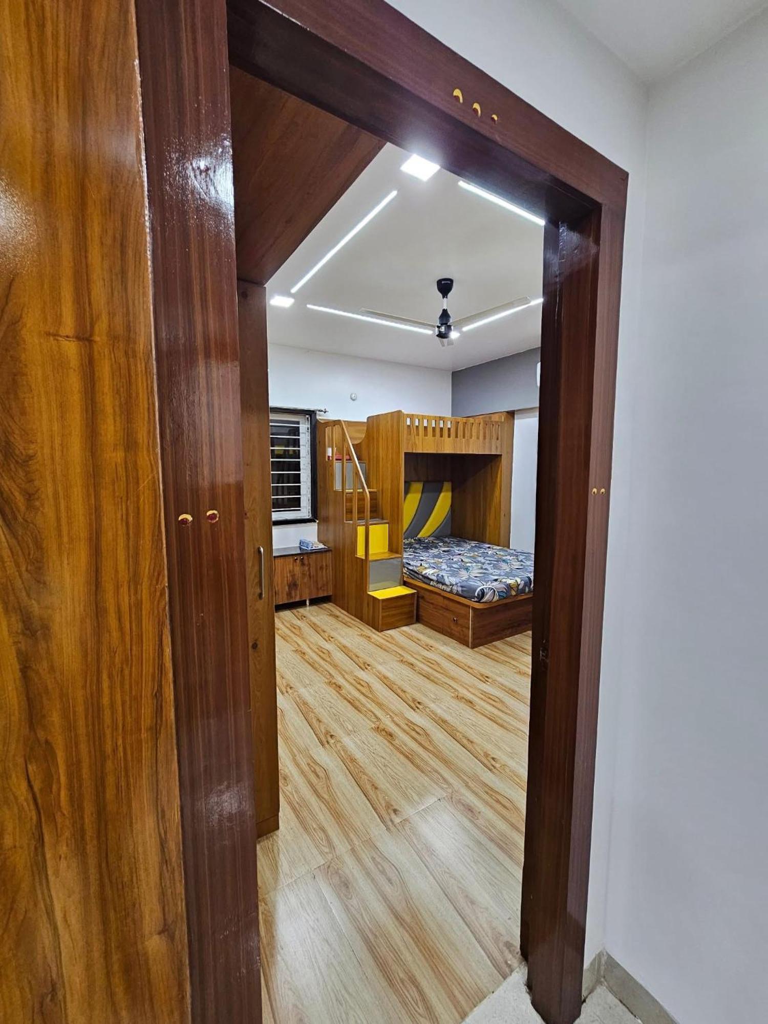 Laxmi Prabha Raheja Apartment Mumbai