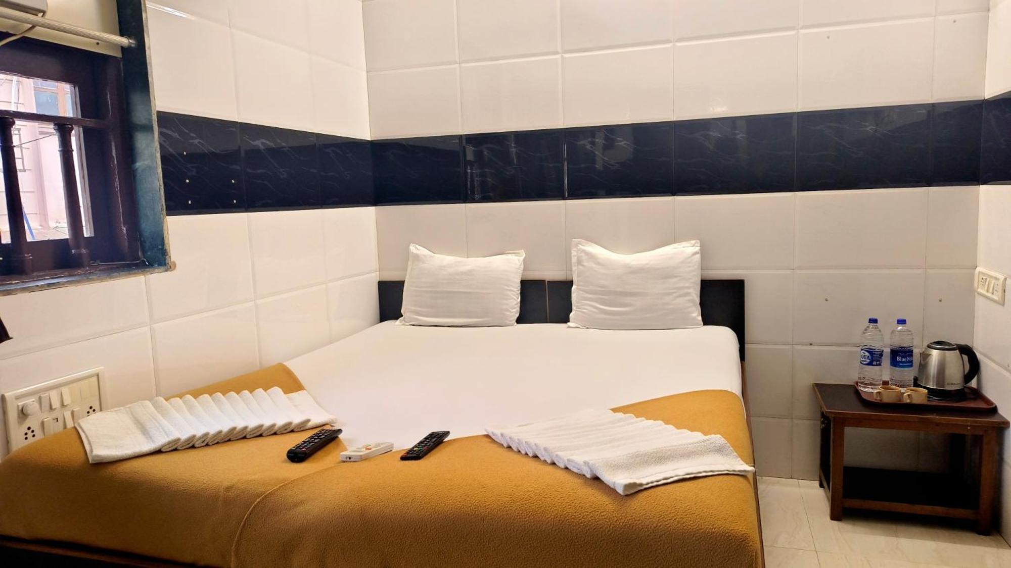 Hotel Kamal - Mumbai