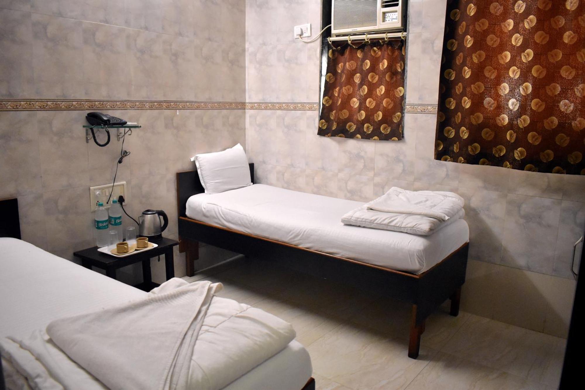 Kamal - Hotel Mumbai