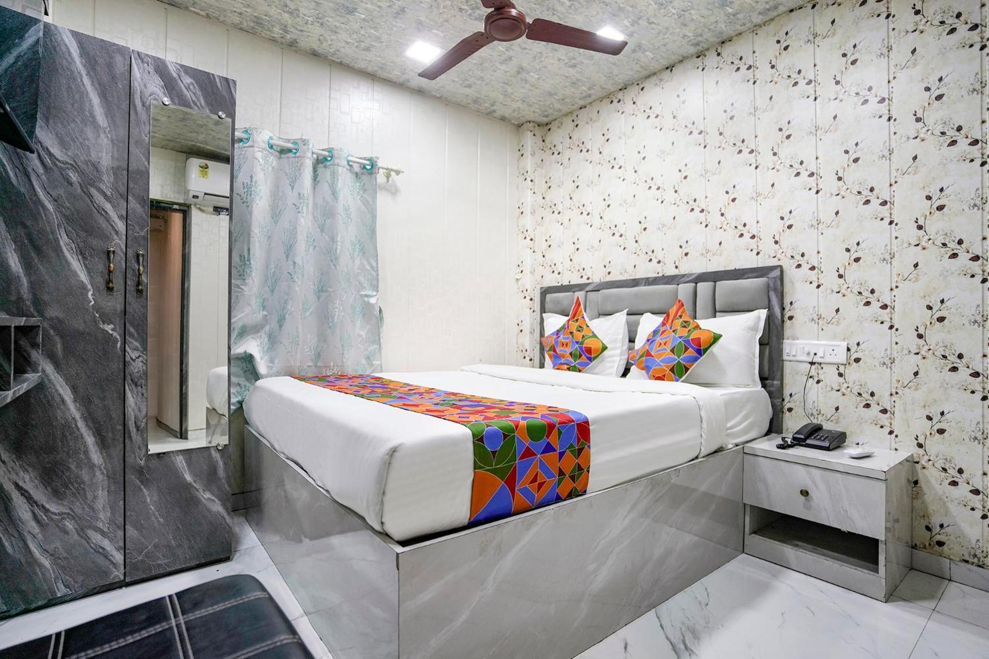 Fabhotel Hans Residency