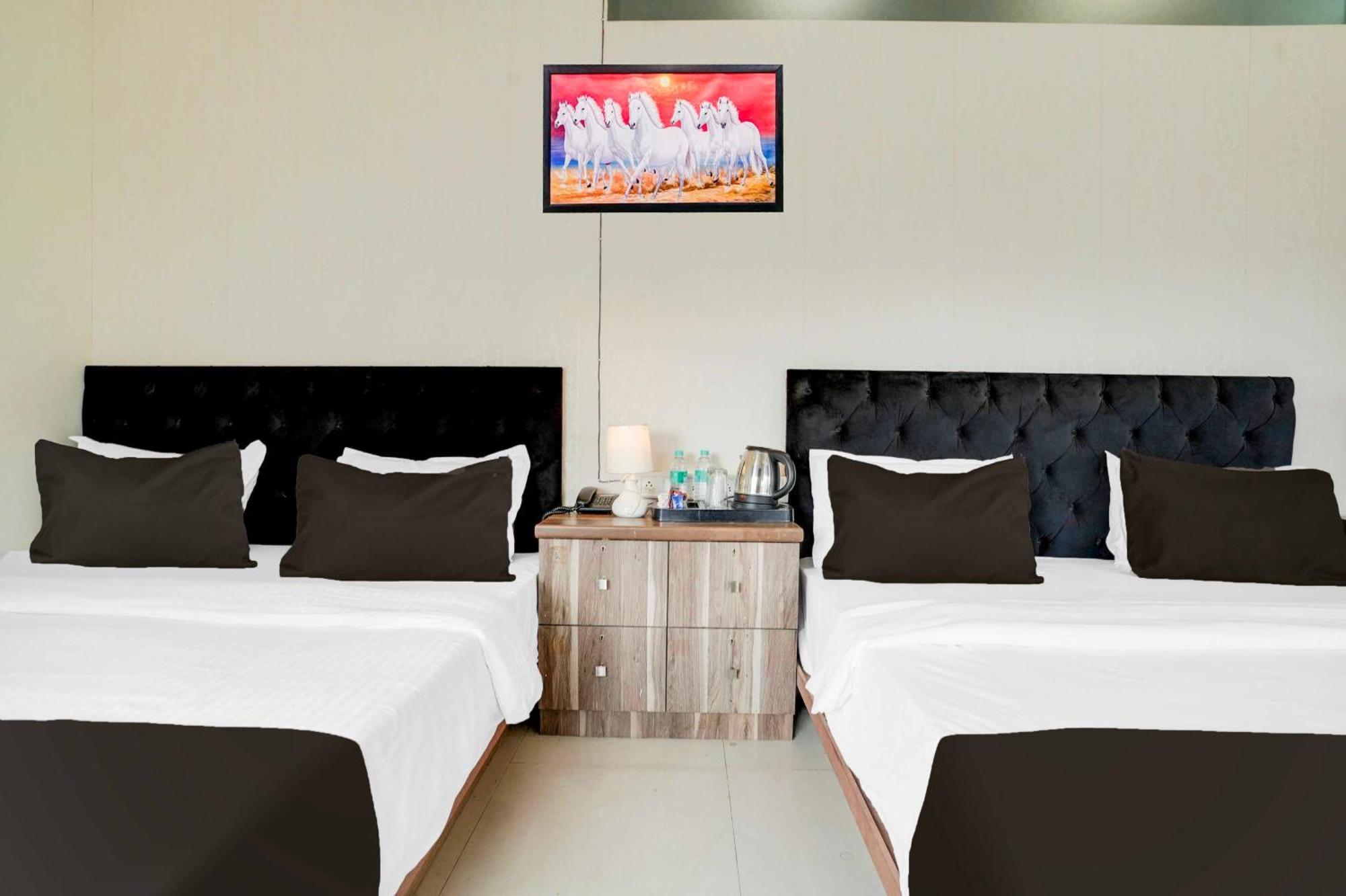 Townhouse Parle Hotel 4*