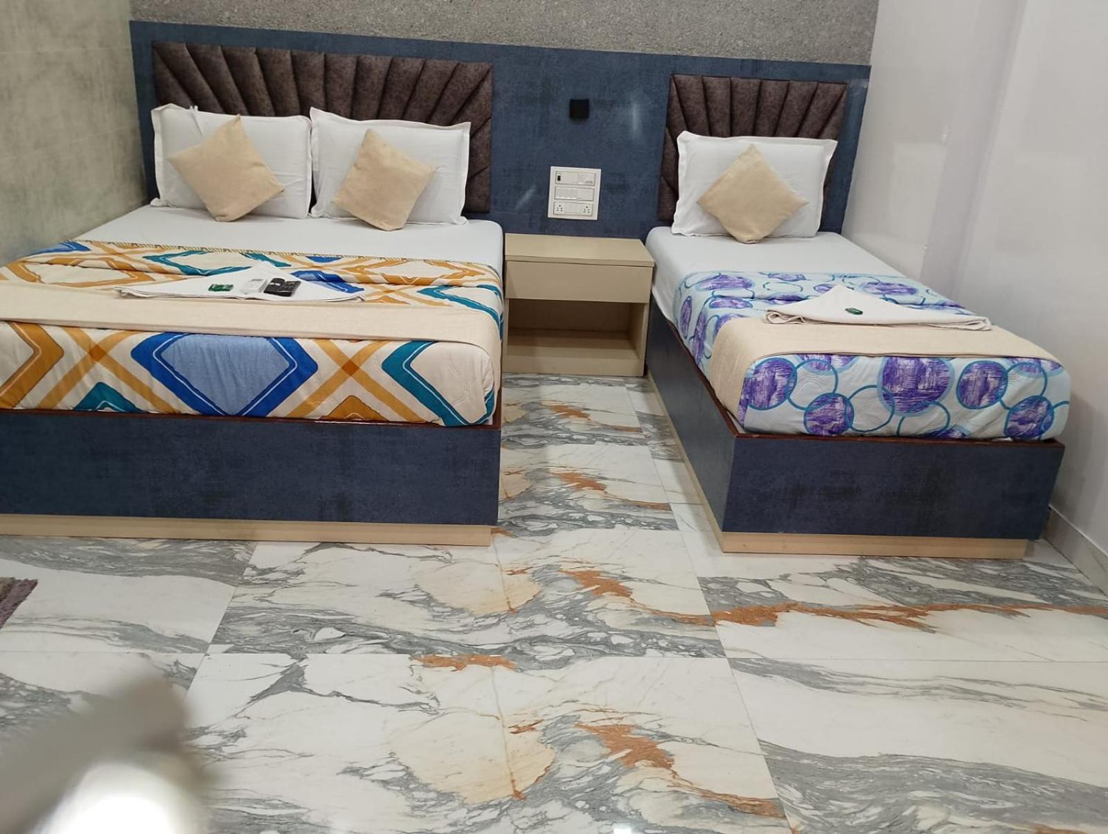 Galaxy Guest house *