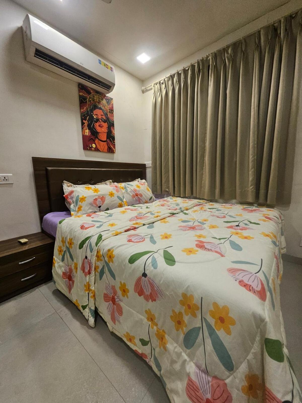 Apartment Pali Perch 1bhk With Peace, Charm And Bandra Vibes *